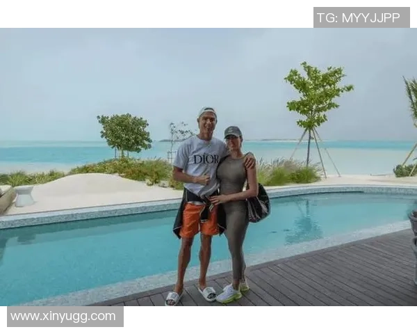 足球明星与他们心爱的狗狗们的温馨生活与趣事分享